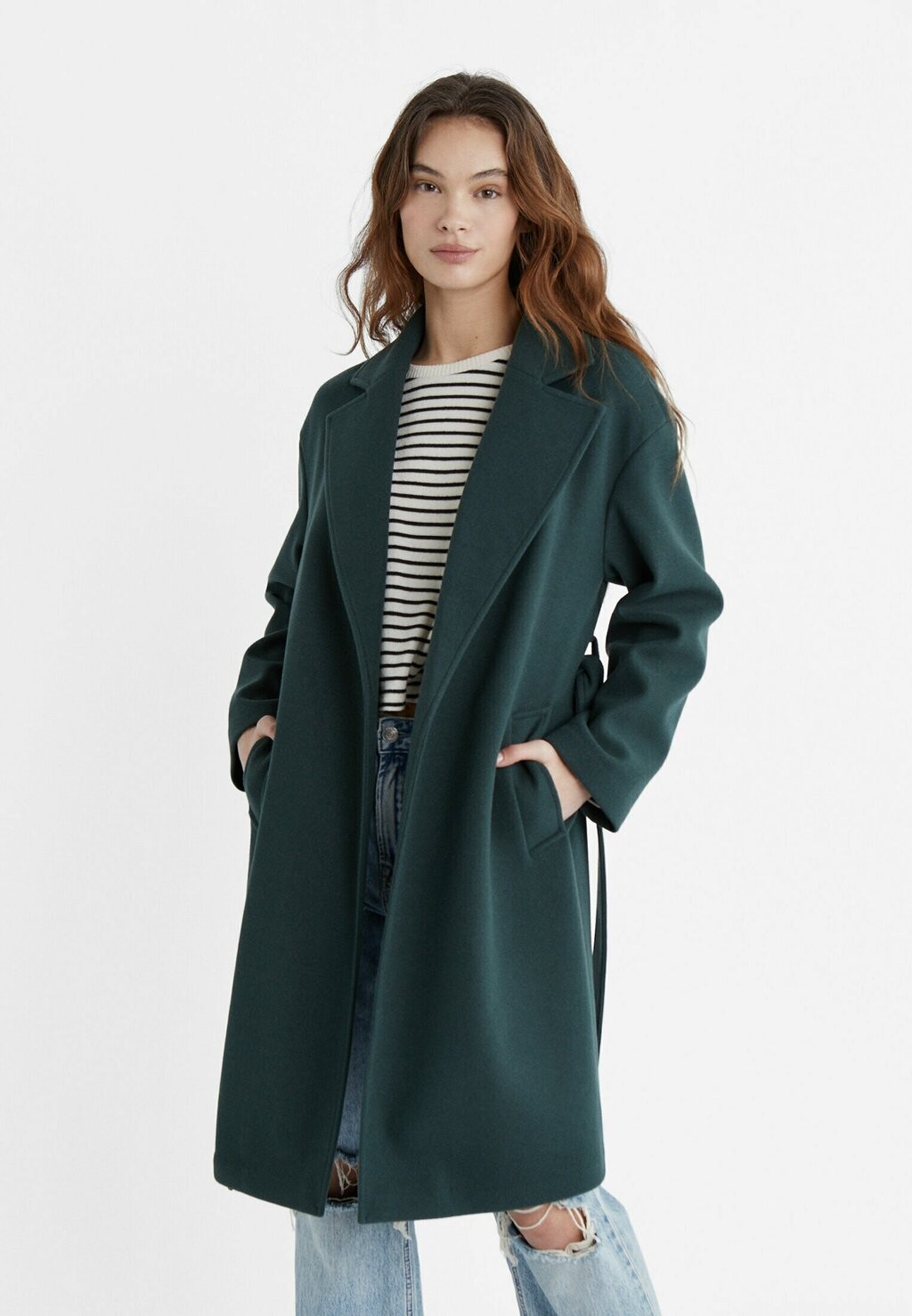 

Пальто классическое SOFT-TOUCH WITH BELT Stradivarius, цвет mottled green