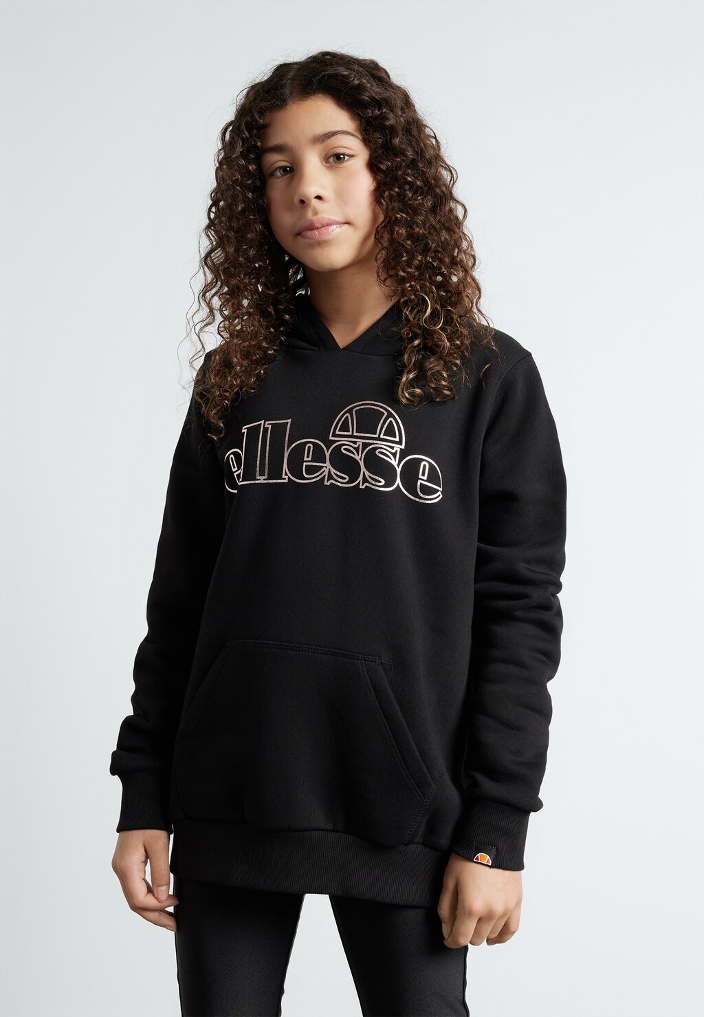 

Толстовка Rayan Ellesse, черный