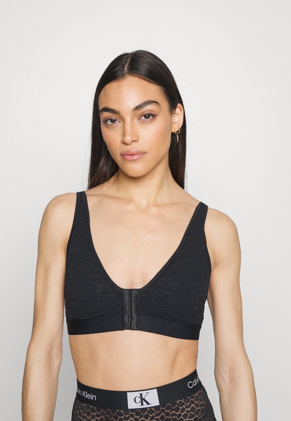 

Бюстгальтер балконет Calvin Klein Underwear, черный