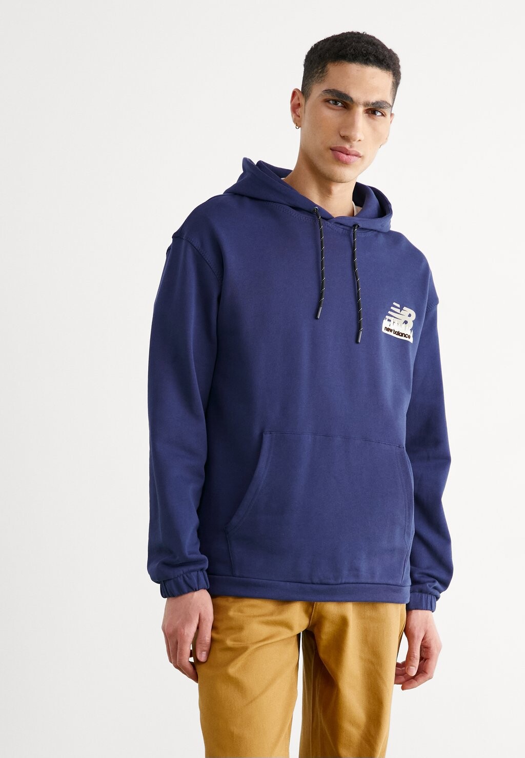 

Толстовка ALPINE HOODIE New Balance, темно-синий