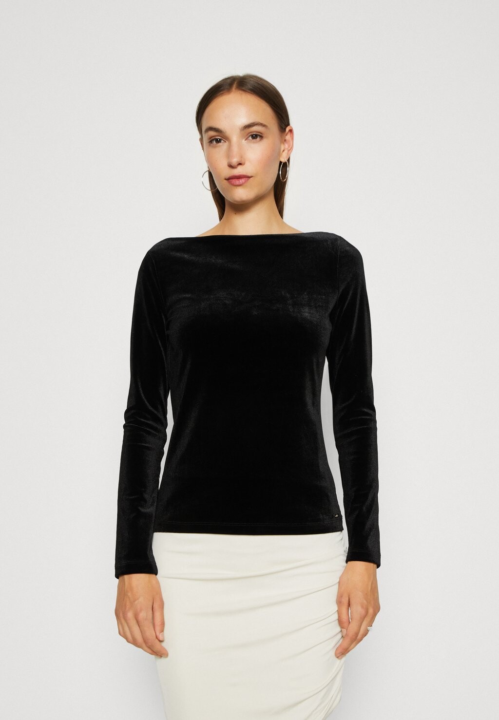 

Футболка с длинным рукавом Armani Exchange, черная