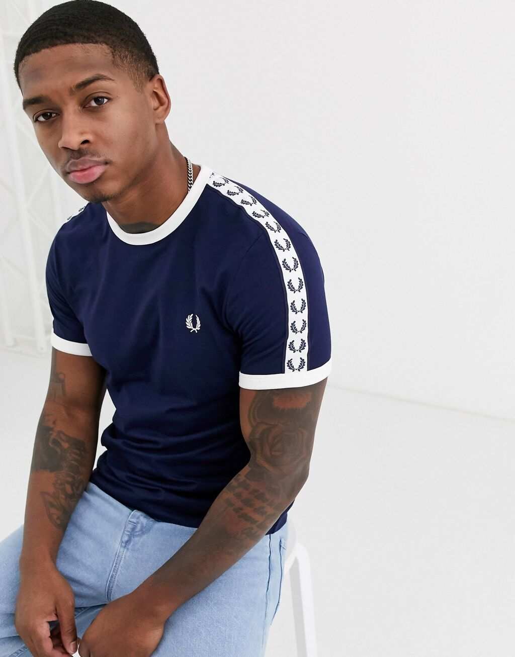 

Темно-синяя футболка с логотипом Fred Perry, Синий