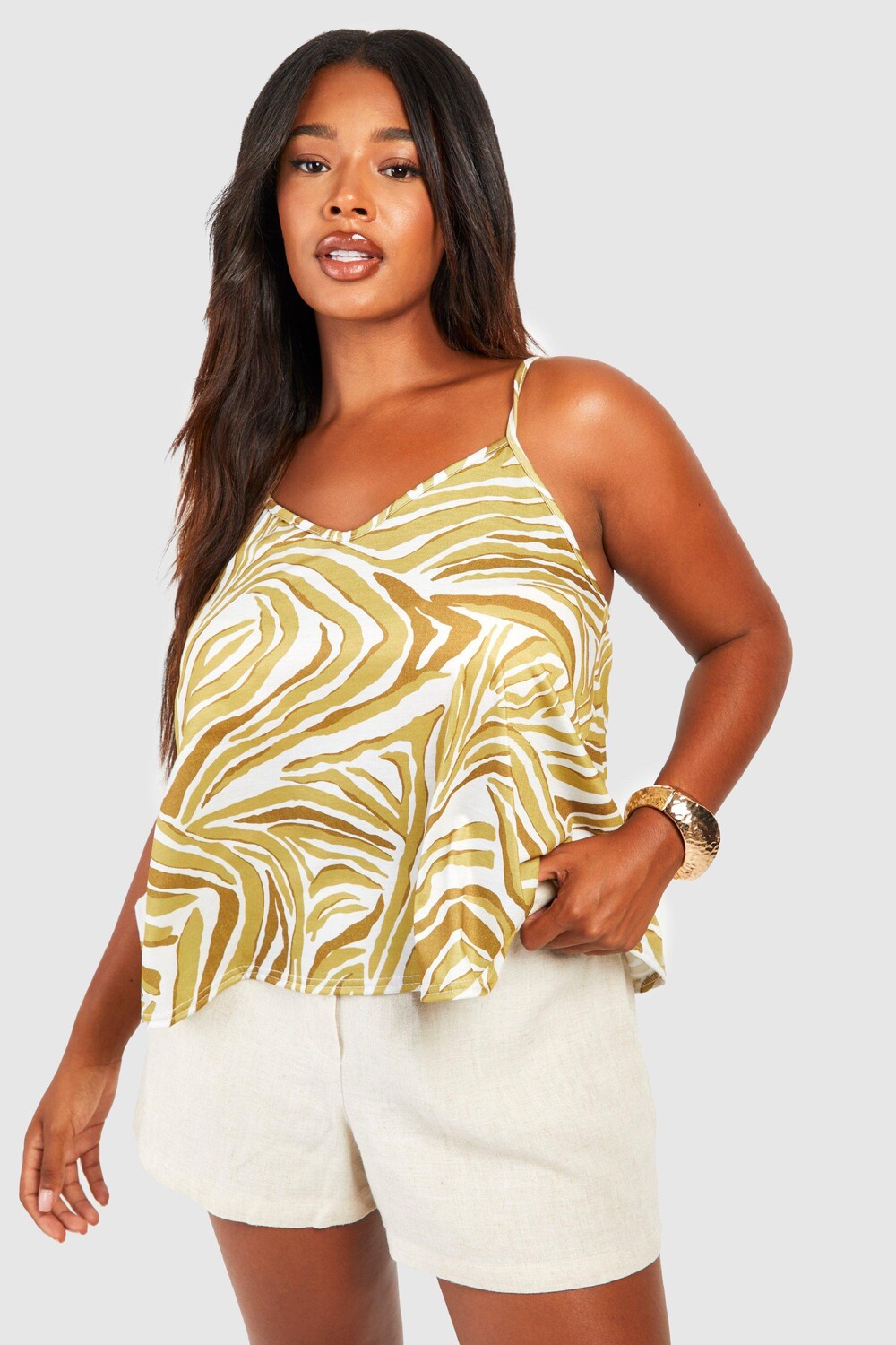 

Платье plus с принтом зебра Boohoo, разноцветный