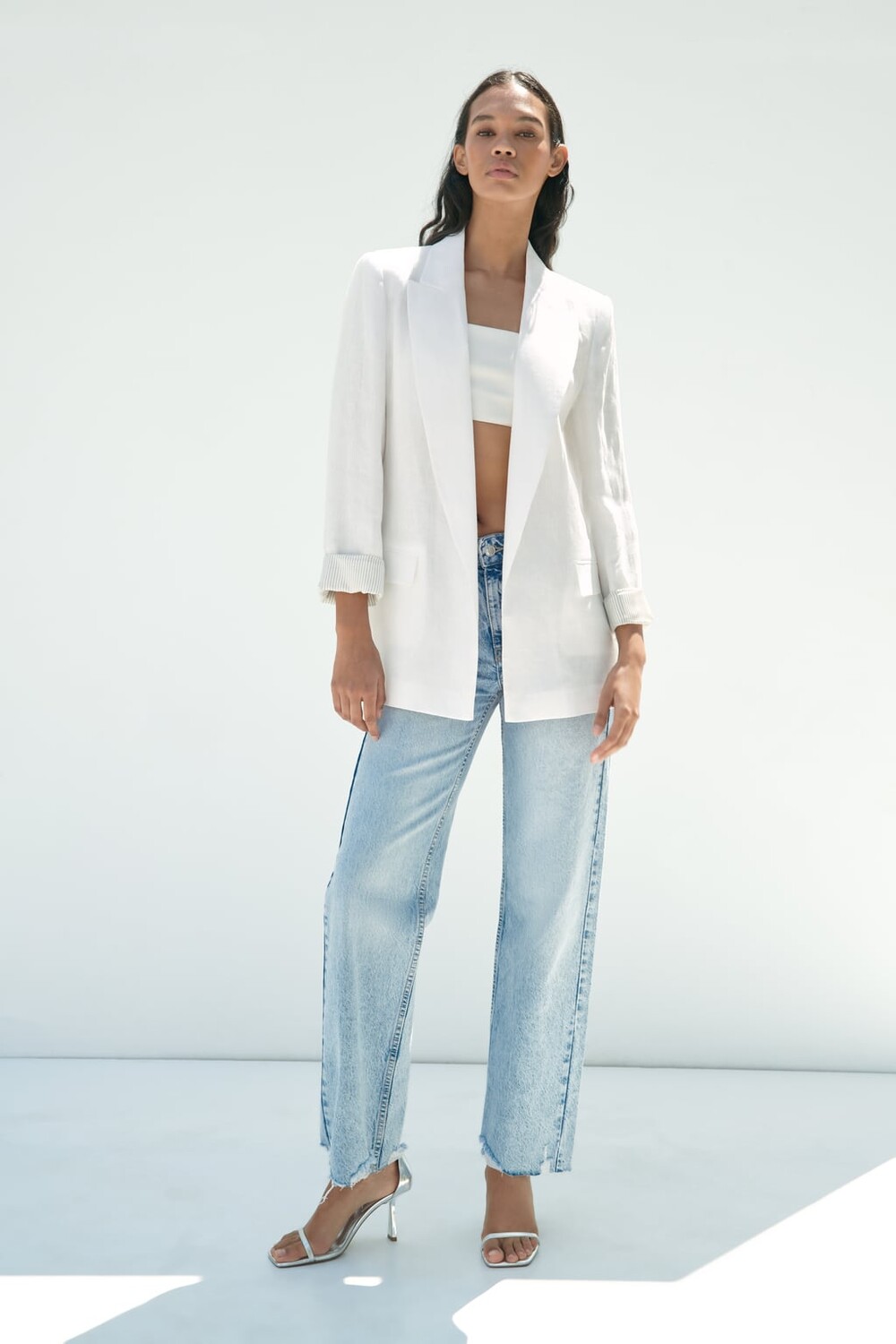 

Пиджак из 100% льна с принтом на манжетах ZARA, белый