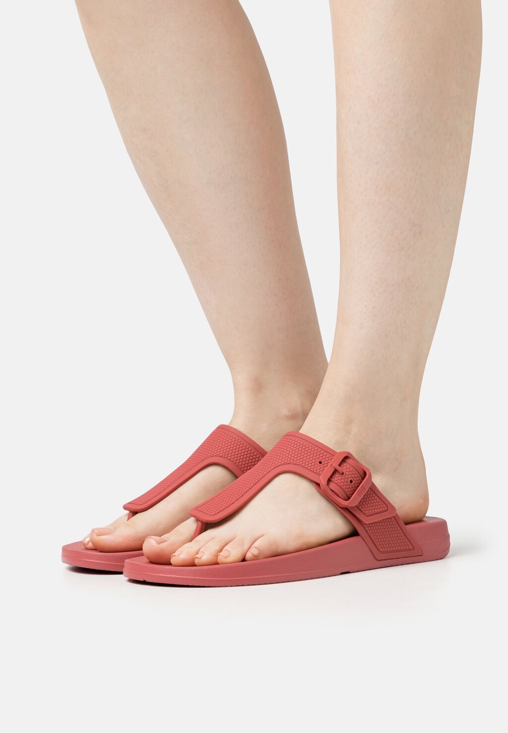 

Сандалии FitFlop