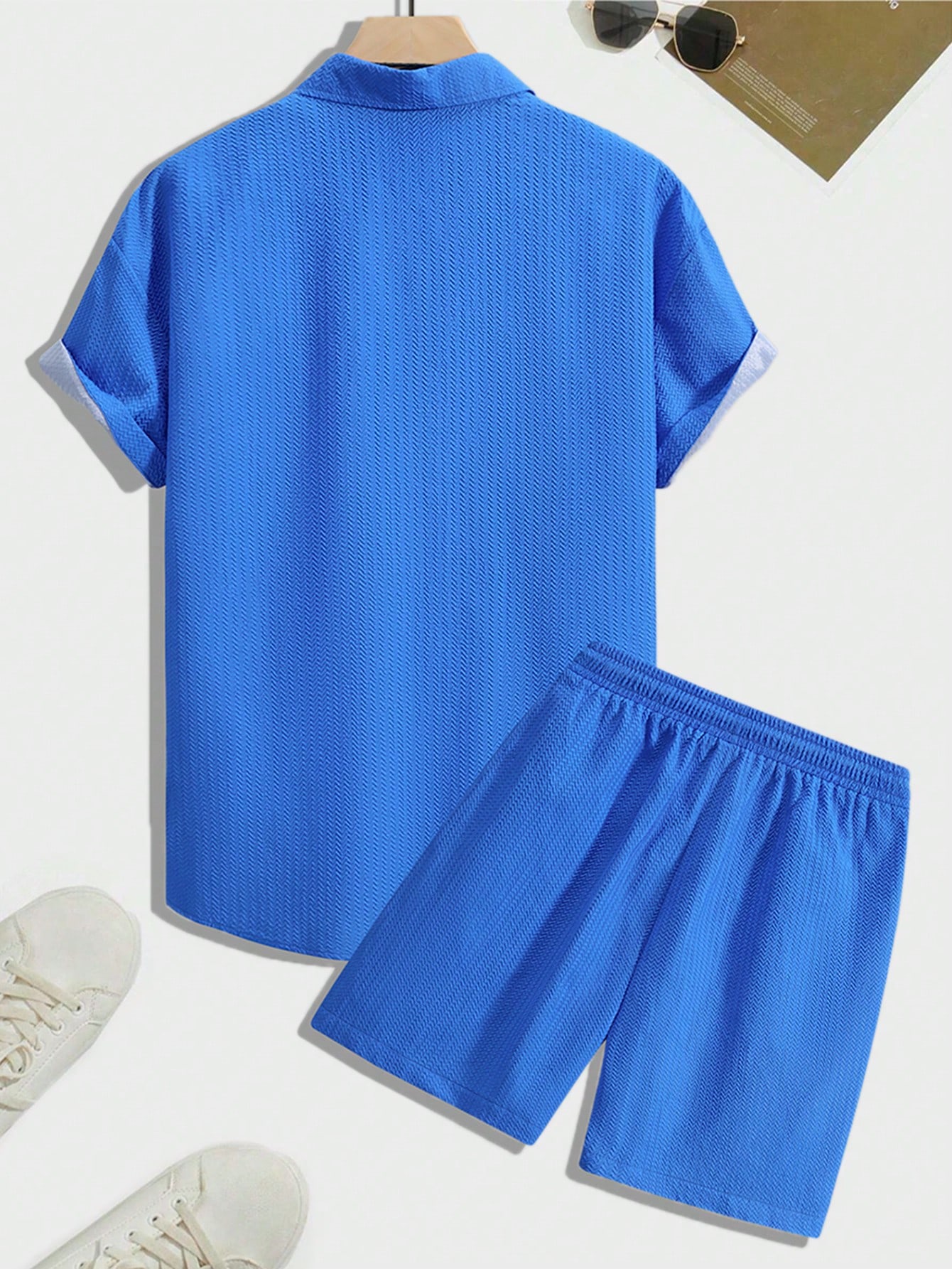 Мужской однотонный комплект из текстурированной рубашки с короткими рукавами и шорт Manfinity Homme на пуговицах, синий