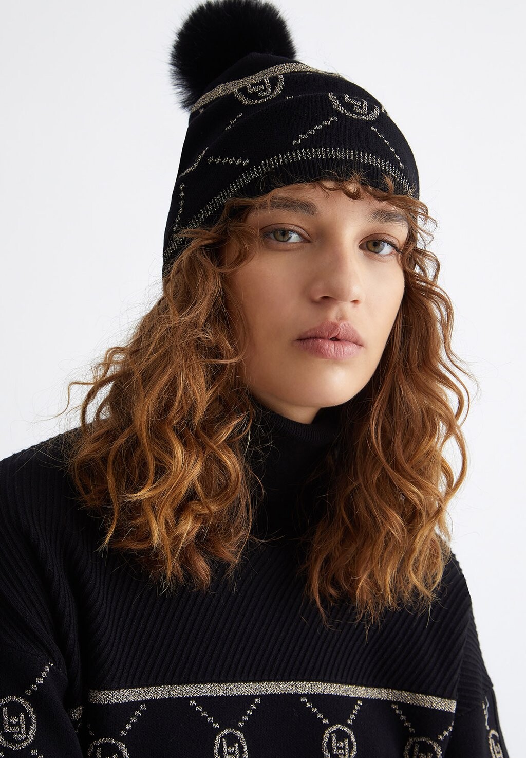 

Шапка Jacquard With Logo LIU JO, черный