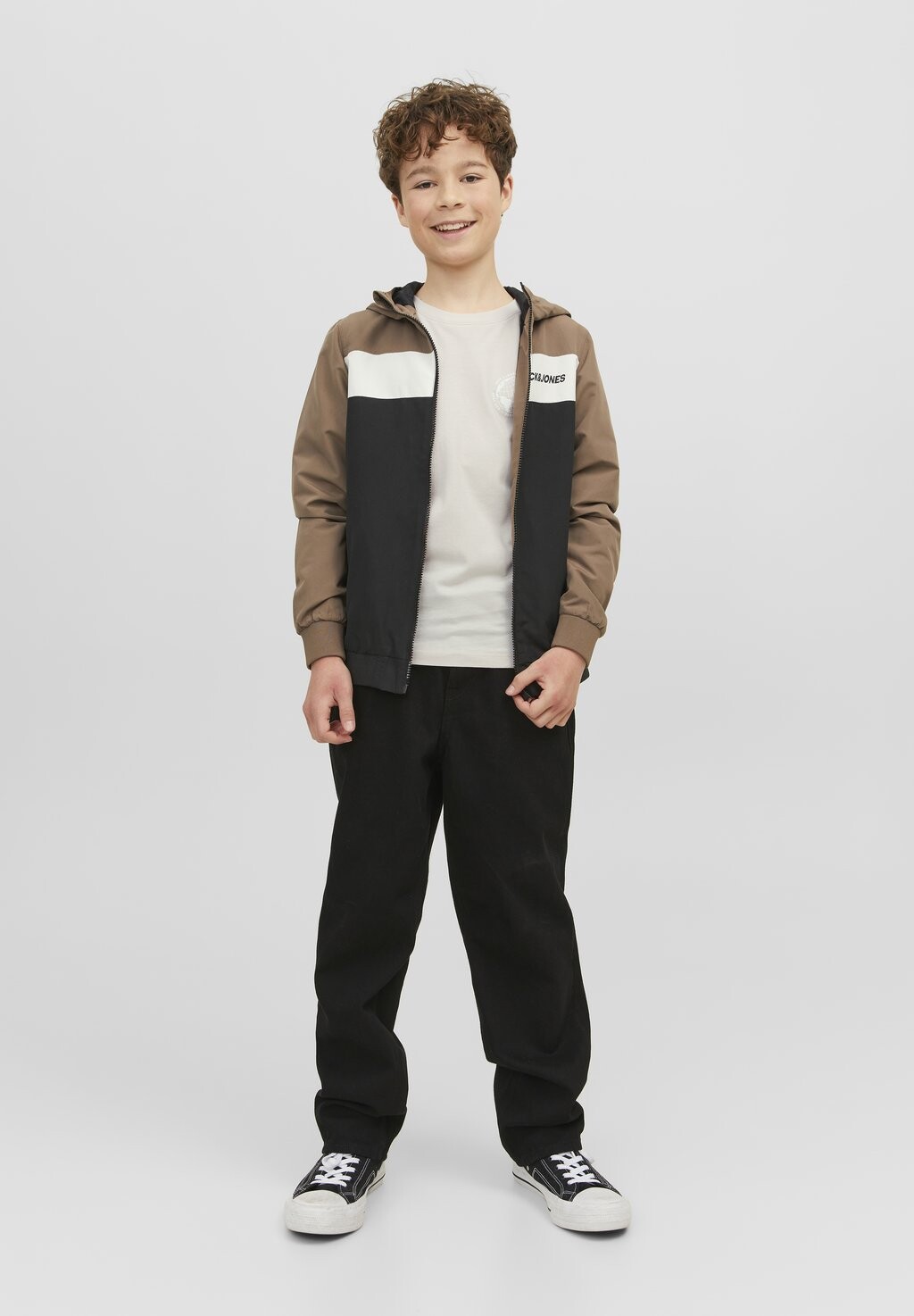 

Футболка с принтом JCOFILO SS CREW NECK AW23 Jack & Jones Junior, цвет moonbeam