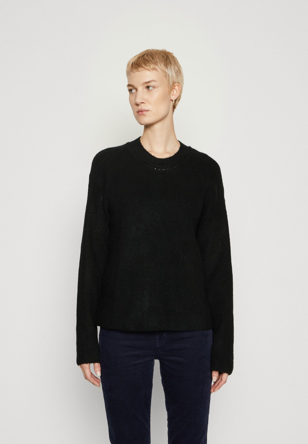 Вязаный свитер FOREVERCOZY CREW Gap, цвет true black