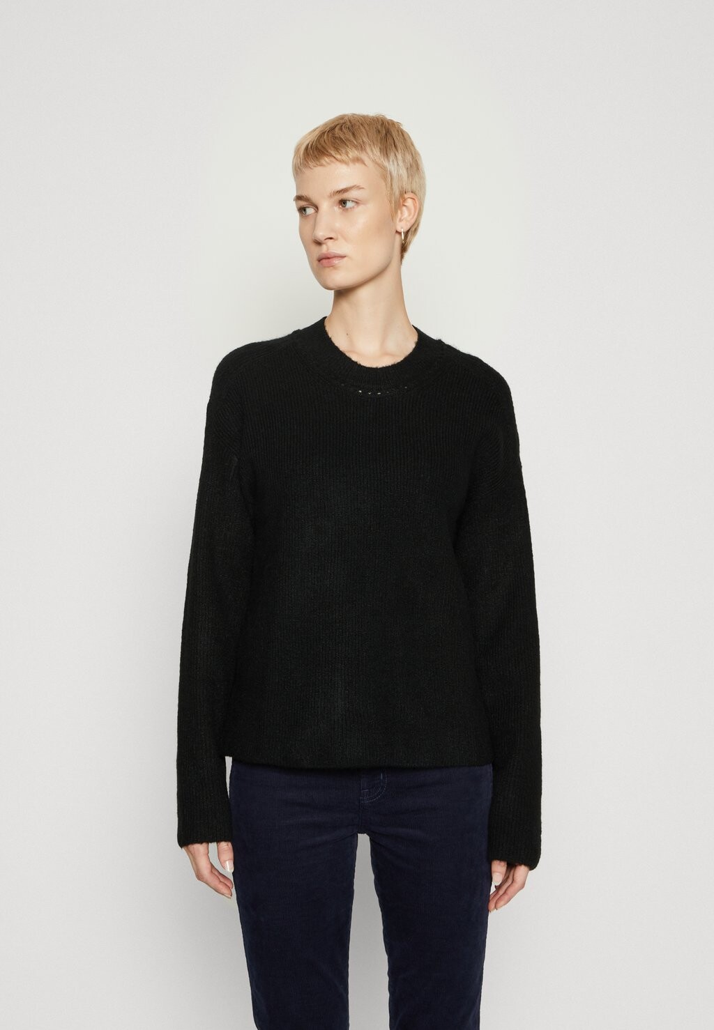 

Вязаный свитер FOREVERCOZY CREW Gap, цвет true black