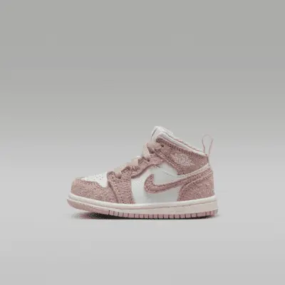 

Кроссовки Jordan 1 Mid SE, цвет White/Sail/Legend Pink