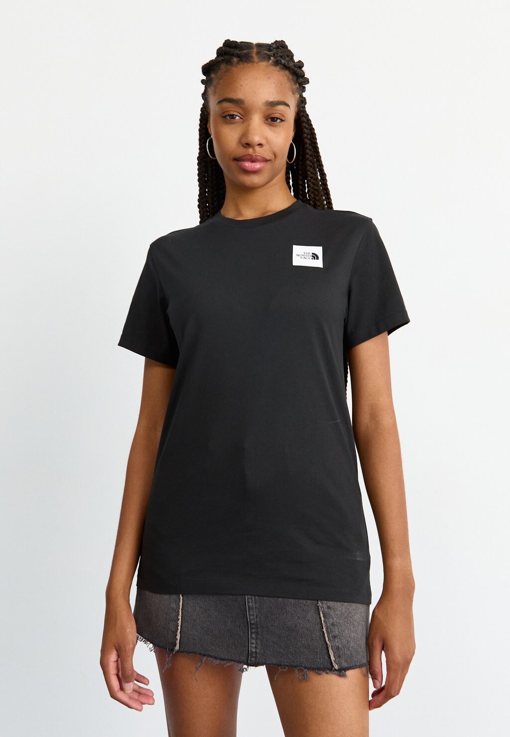 

Базовая футболка RELAXED FINE TEE The North Face, черный