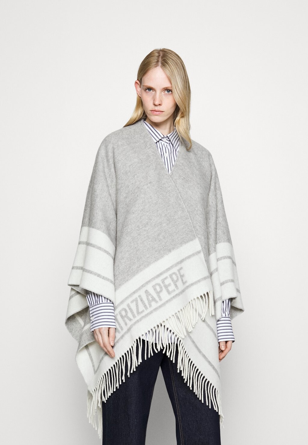 

Пончо Patrizia Pepe ПОНЧО, цвет grey/white