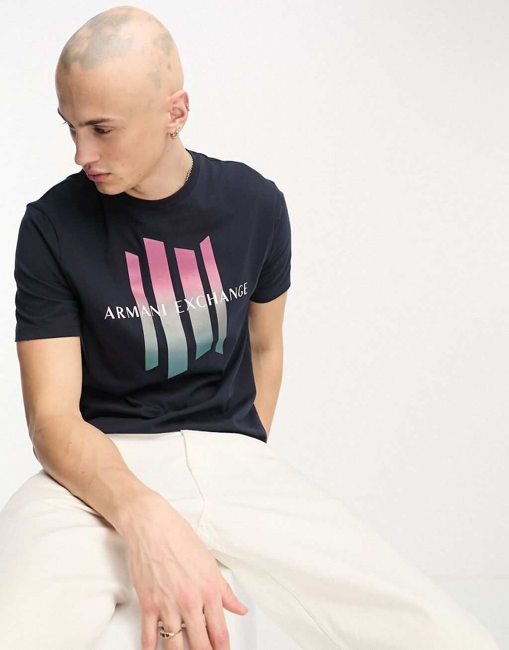 

Темно-синяя футболка с логотипом Armani Exchange
