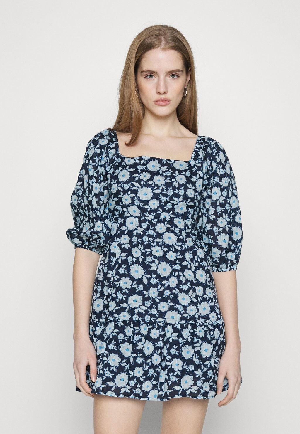 

Повседневное платье Cotton On