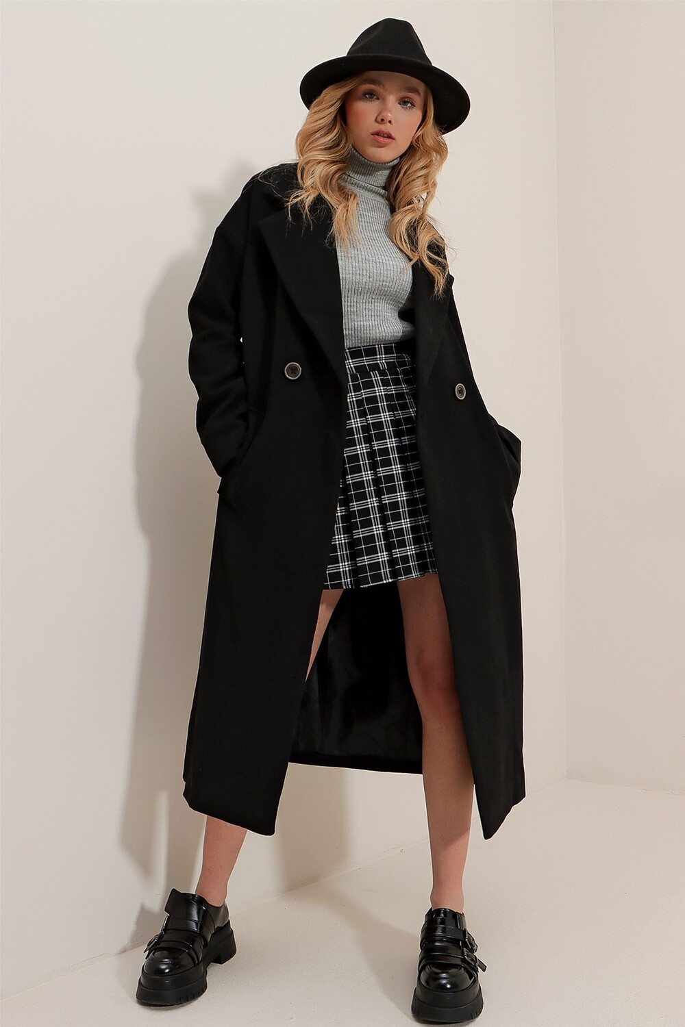 

Пальто - Черный - Базовый Trend Alaçatı Stili, черный