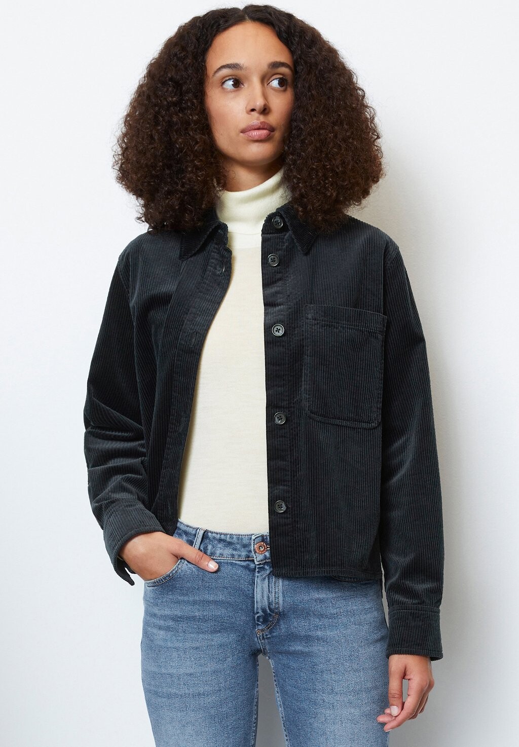 

Куртка Marc O'Polo КНОПКА НА НАШИВКЕ КАРМАНА STRAIGHT FIT PLCKT, цвет deep blue sea