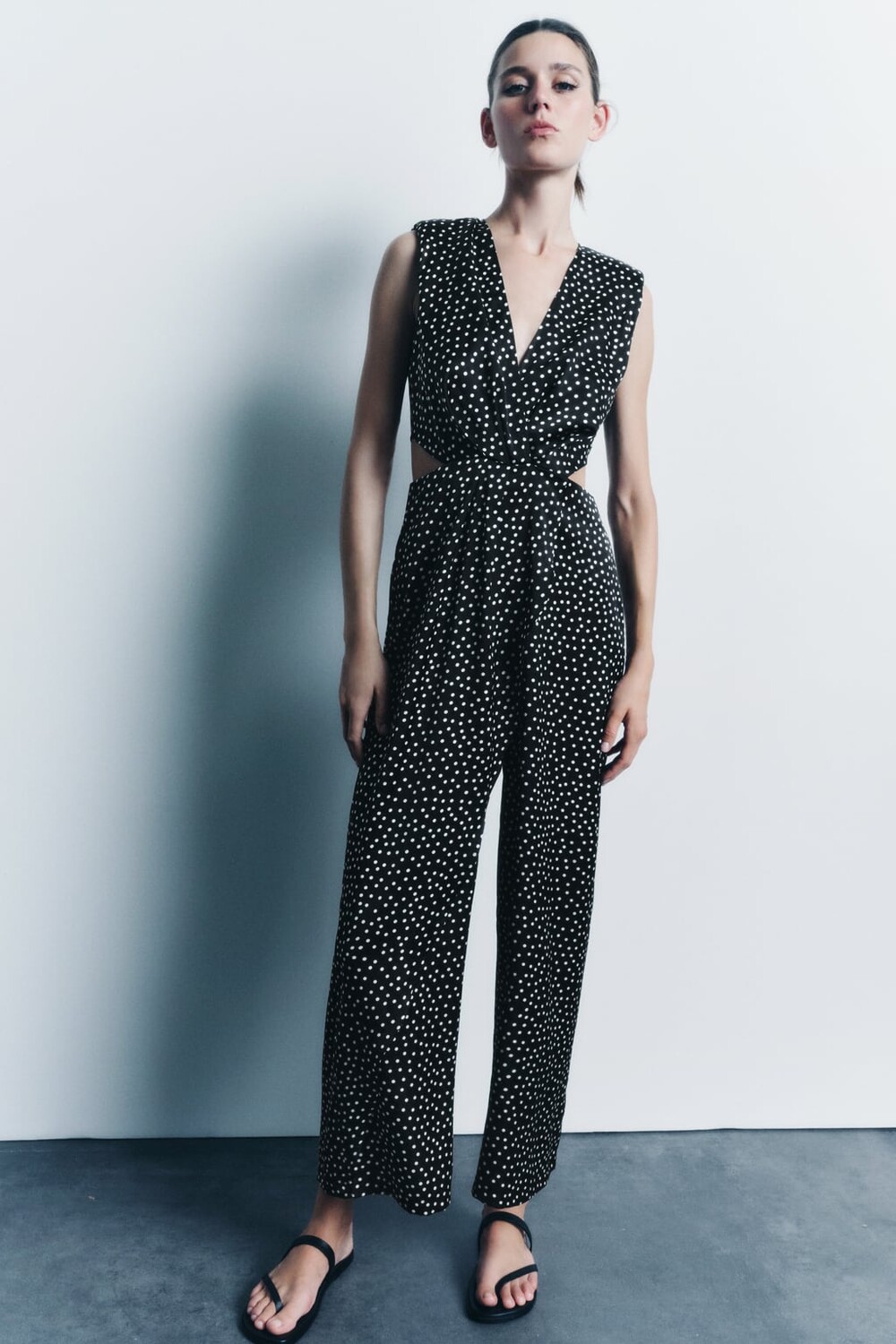 

Комбинезон в горошке ZARA, черный