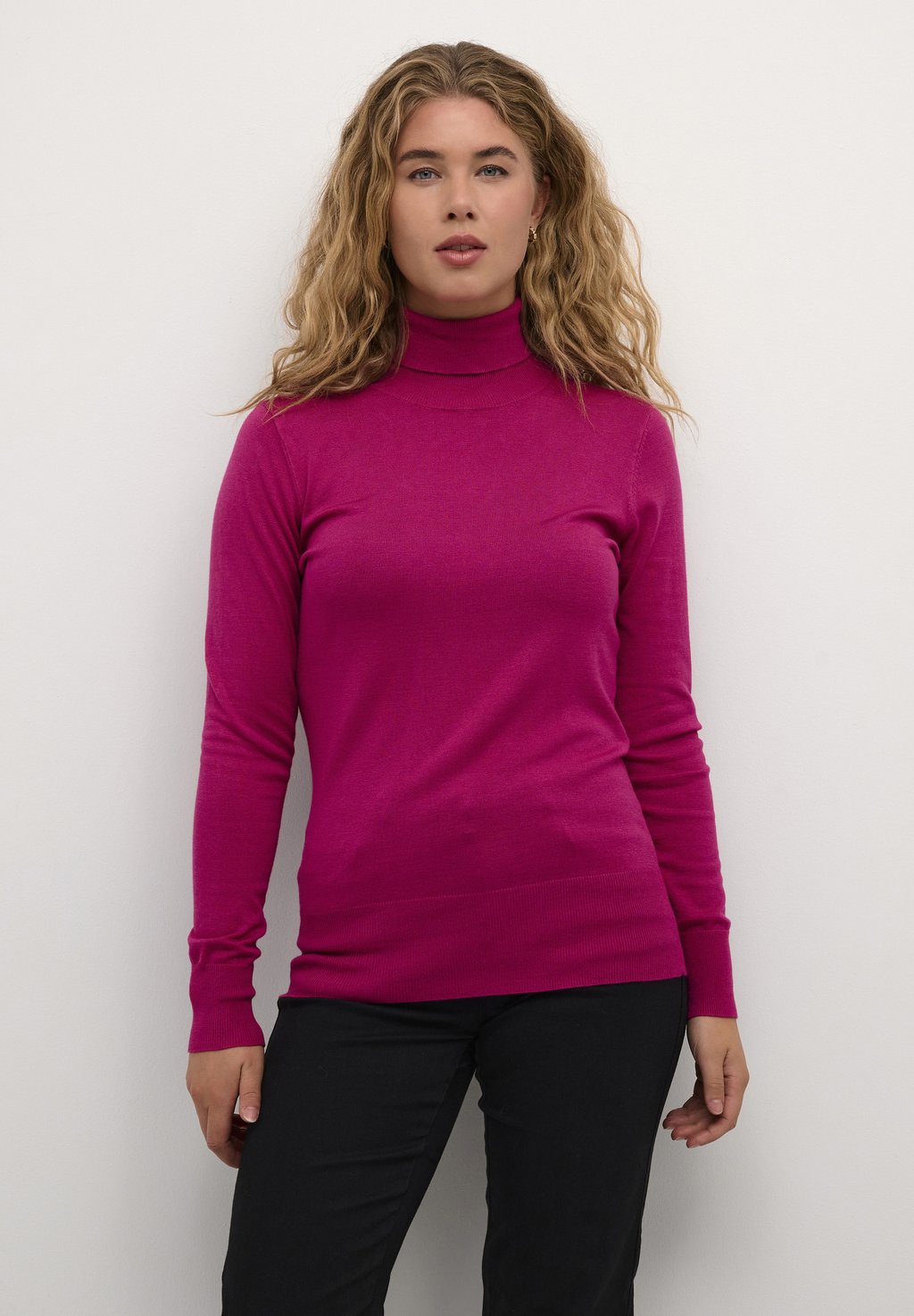 

Свитшот Kaffe ASTRID ROLL NECK, цвет fuchsia red