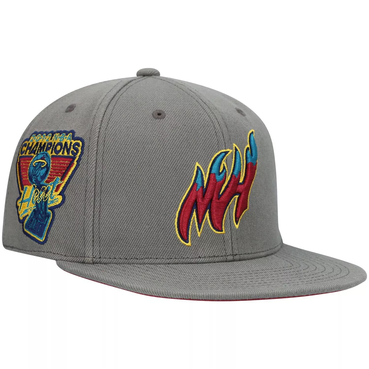 

Мужская шляпа Mitchell & Ness Charcoal Miami Heat Hardwood Classics 2012 NBA Champions Carbon Cabernet