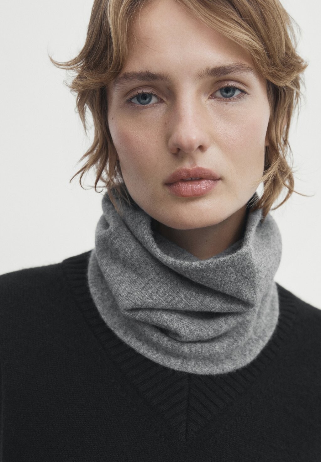 

Грелка для шеи THIN TUBULAR Massimo Dutti, серый