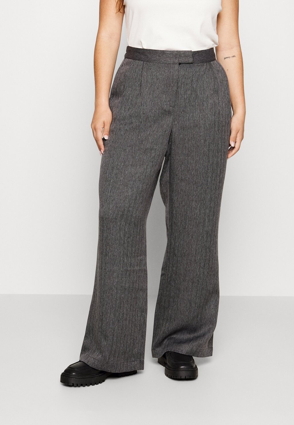 

Брюки Vmcolla Long Pant Vero Moda Curve, черный
