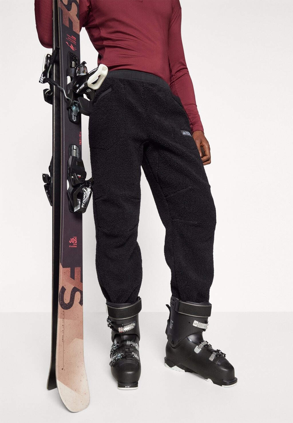 

Уличные брюки XPLORIC HIGH PILE PANTS adidas, черный