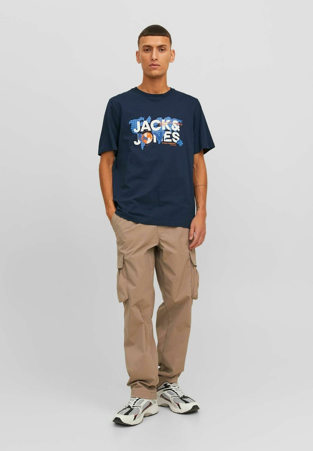 

Футболка с принтом Jack & Jones, серый