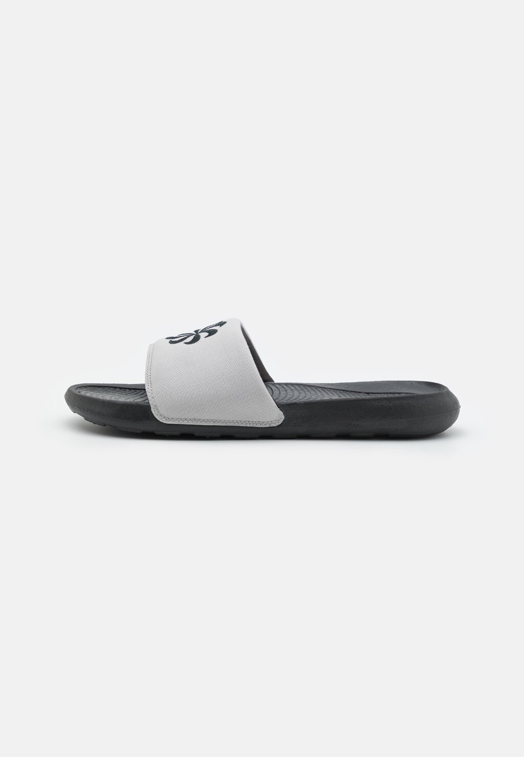 

Тапочки VICTORI ONE SLIDE Nike, светлый железняк/черный