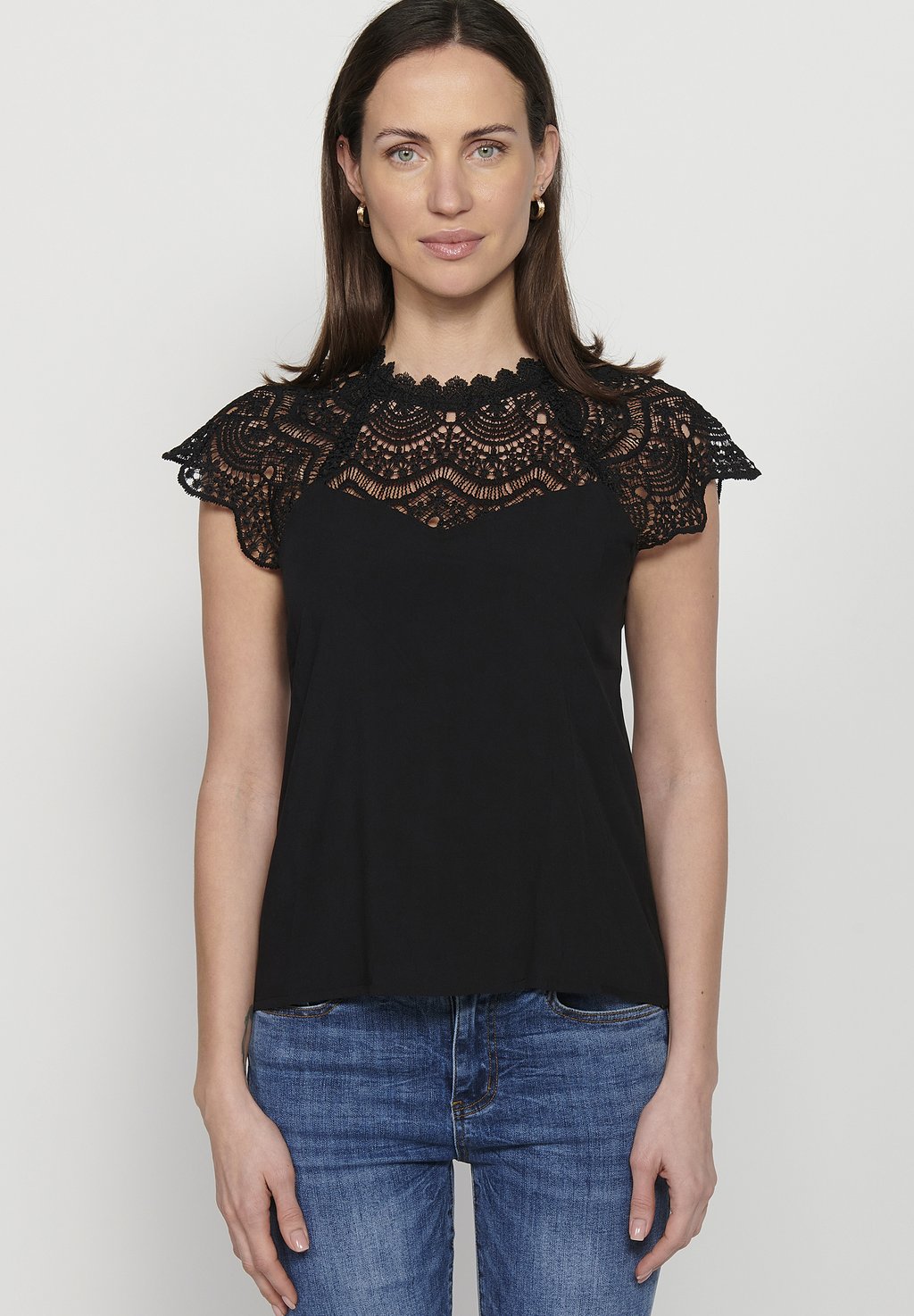 Блузка SHORT-SLEEVED Koroshi, цвет black футболка с принтом short sleeved dkny цвет black