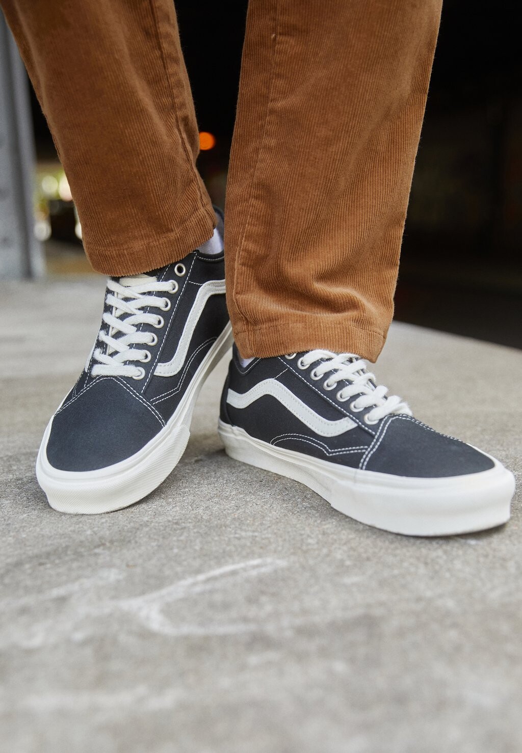 

Кроссовки Vans