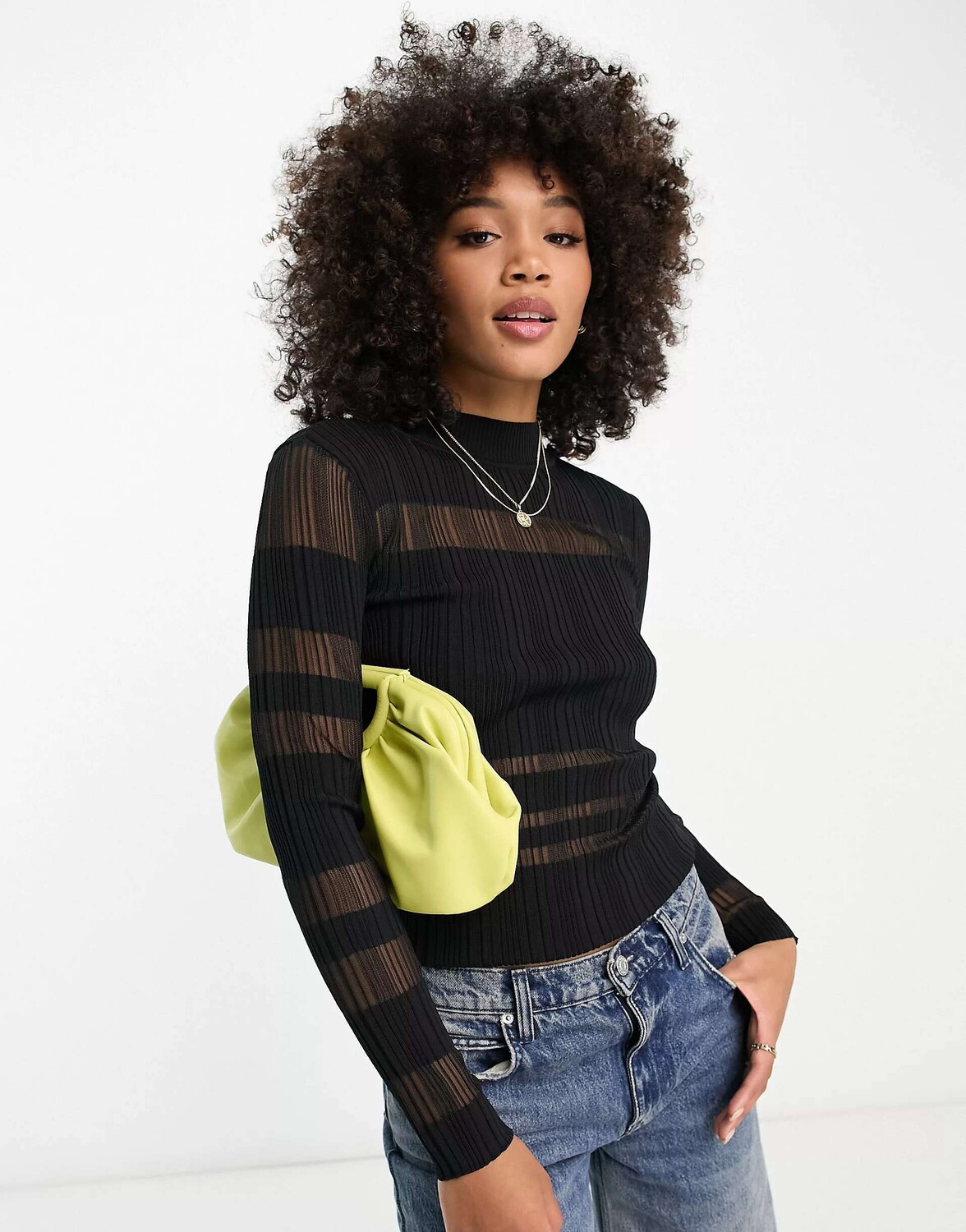 

Черный топ с прозрачными вставками и длинными рукавами River Island