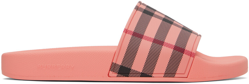 

Розовые шлепанцы в клетку Burberry