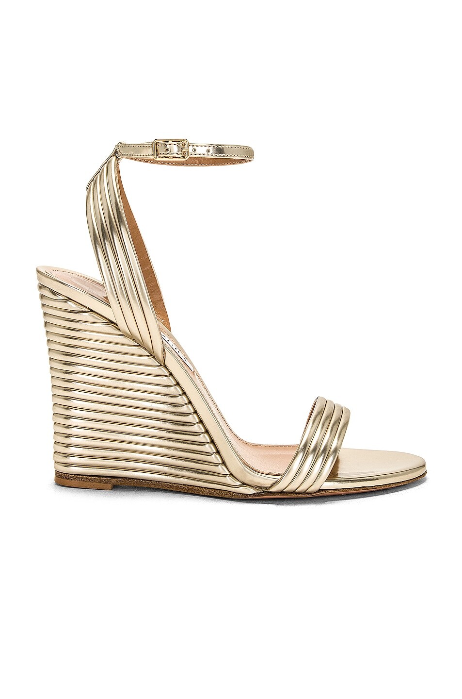 

Сандалии Aquazzura Wow 95 Wedge, цвет Light Gold