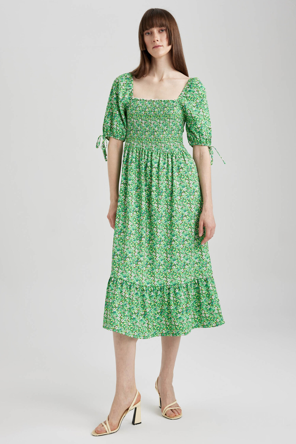 

Платье DeFacto Sommer FIT AND FLARE, зеленый