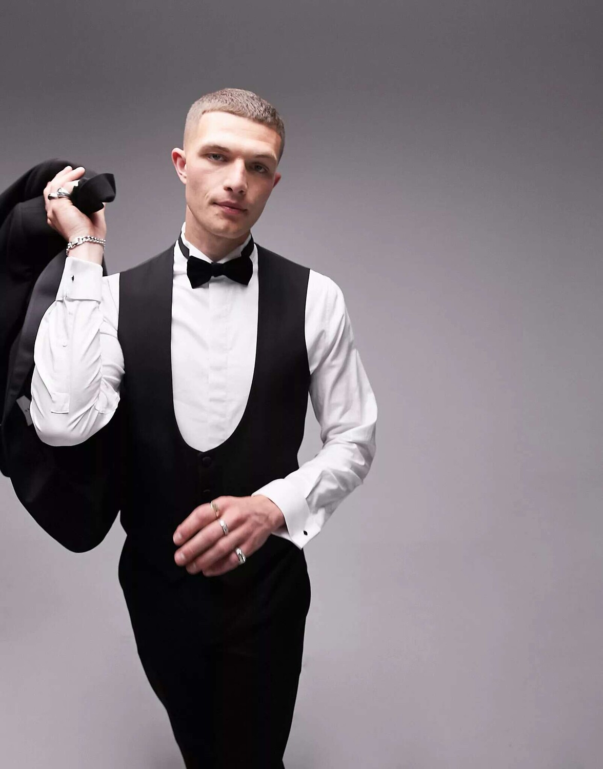 

Черный узкий жилет-смокинг Topman