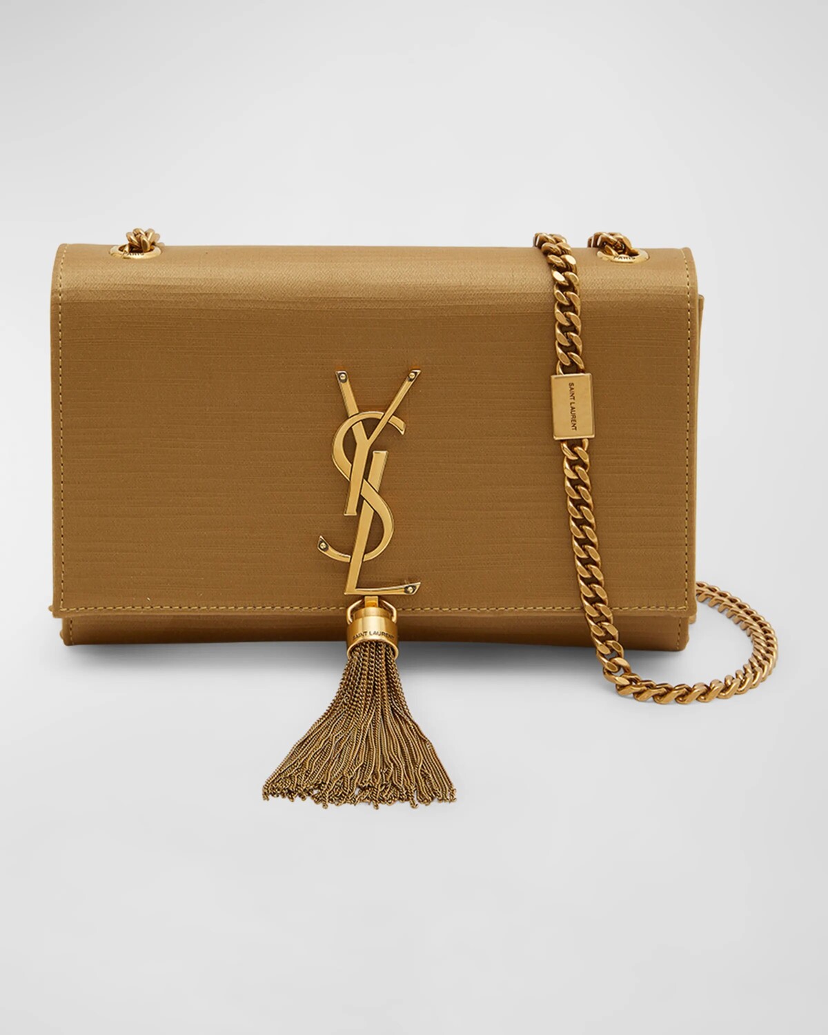 

Маленькая атласная сумка через плечо Kate с кисточками YSL Saint Laurent, цвет Sahara Beige