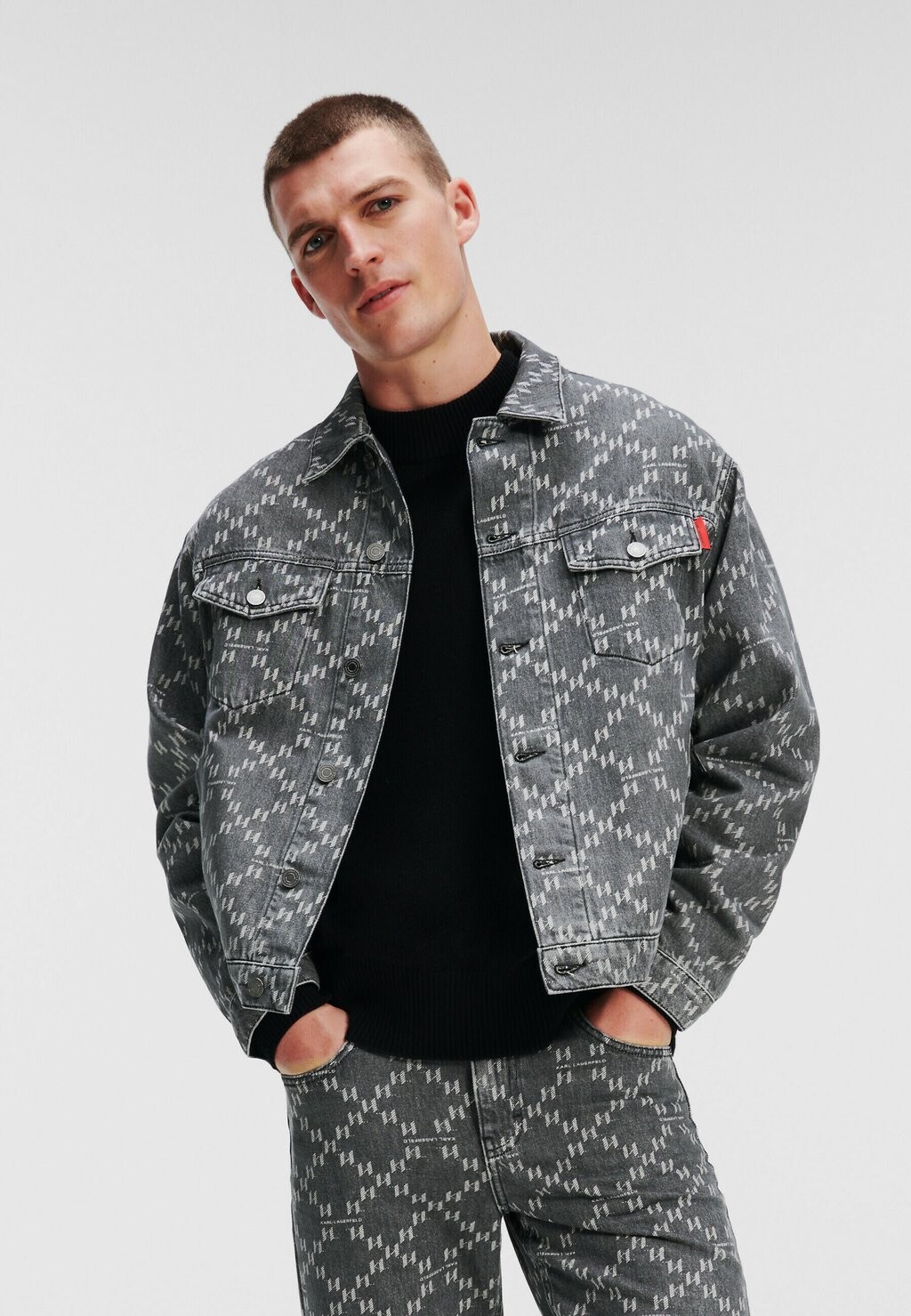 

Джинсовая куртка MONOGRAM KARL LAGERFELD, черный деним