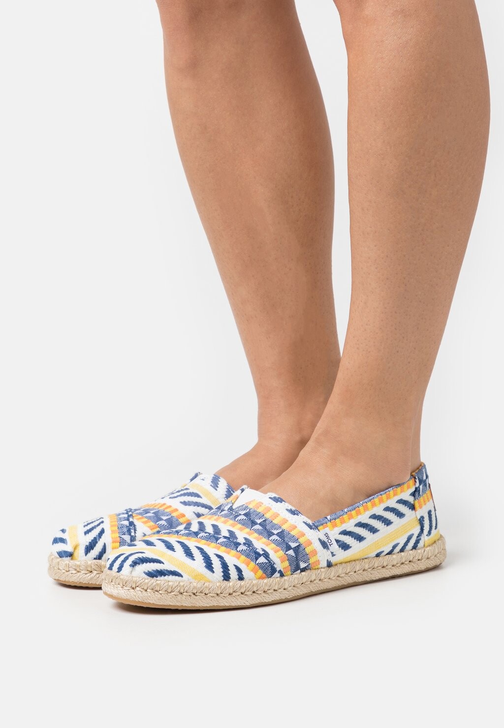 

Эспадрильи TOMS