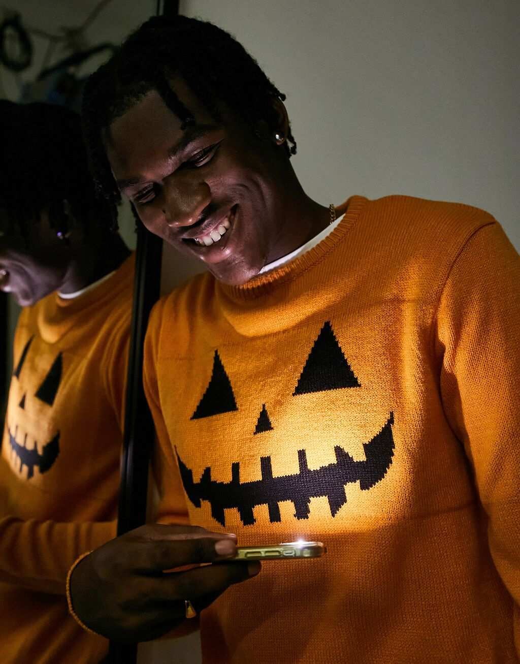 

Оранжевый джемпер с тыквой Brave Soul Halloween
