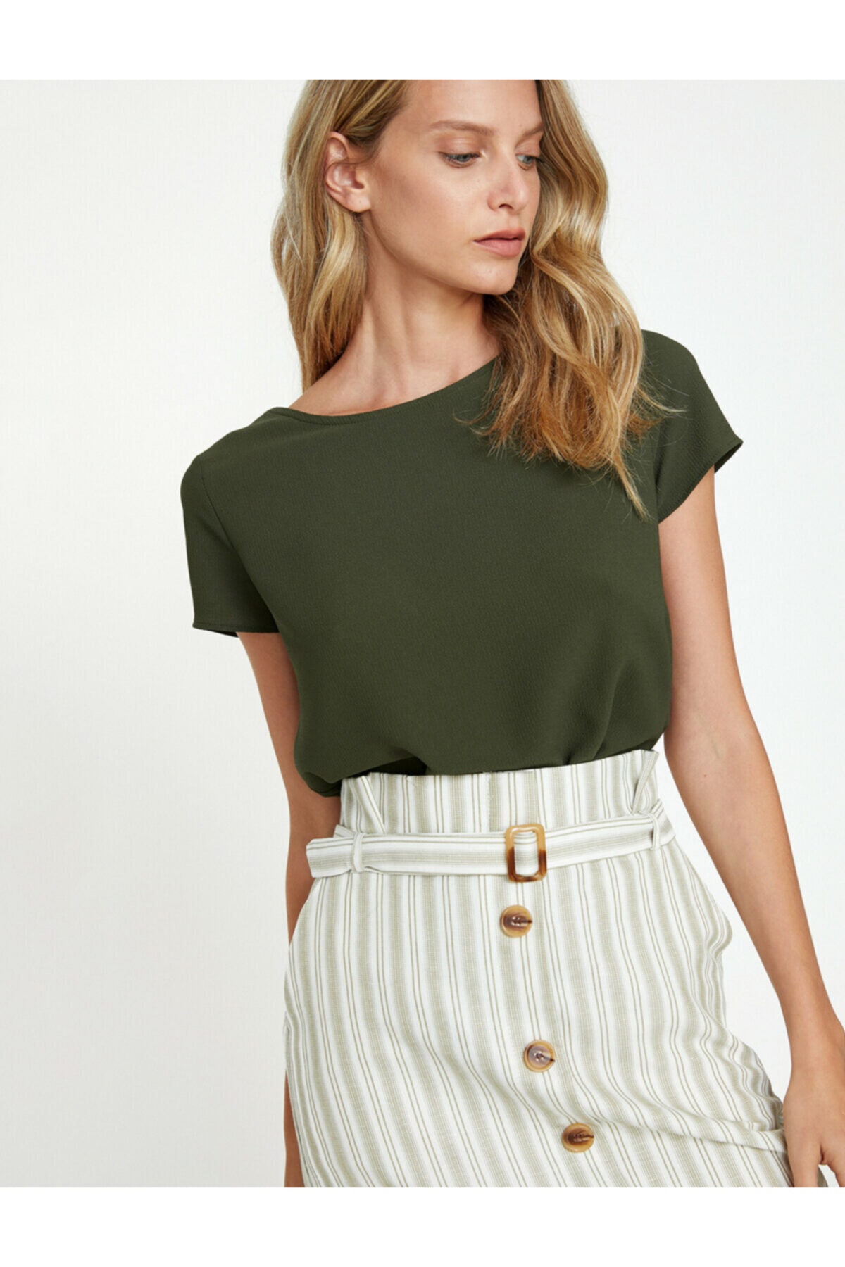цена Женская зеленая блузка с круглым вырезом Koton, зеленый