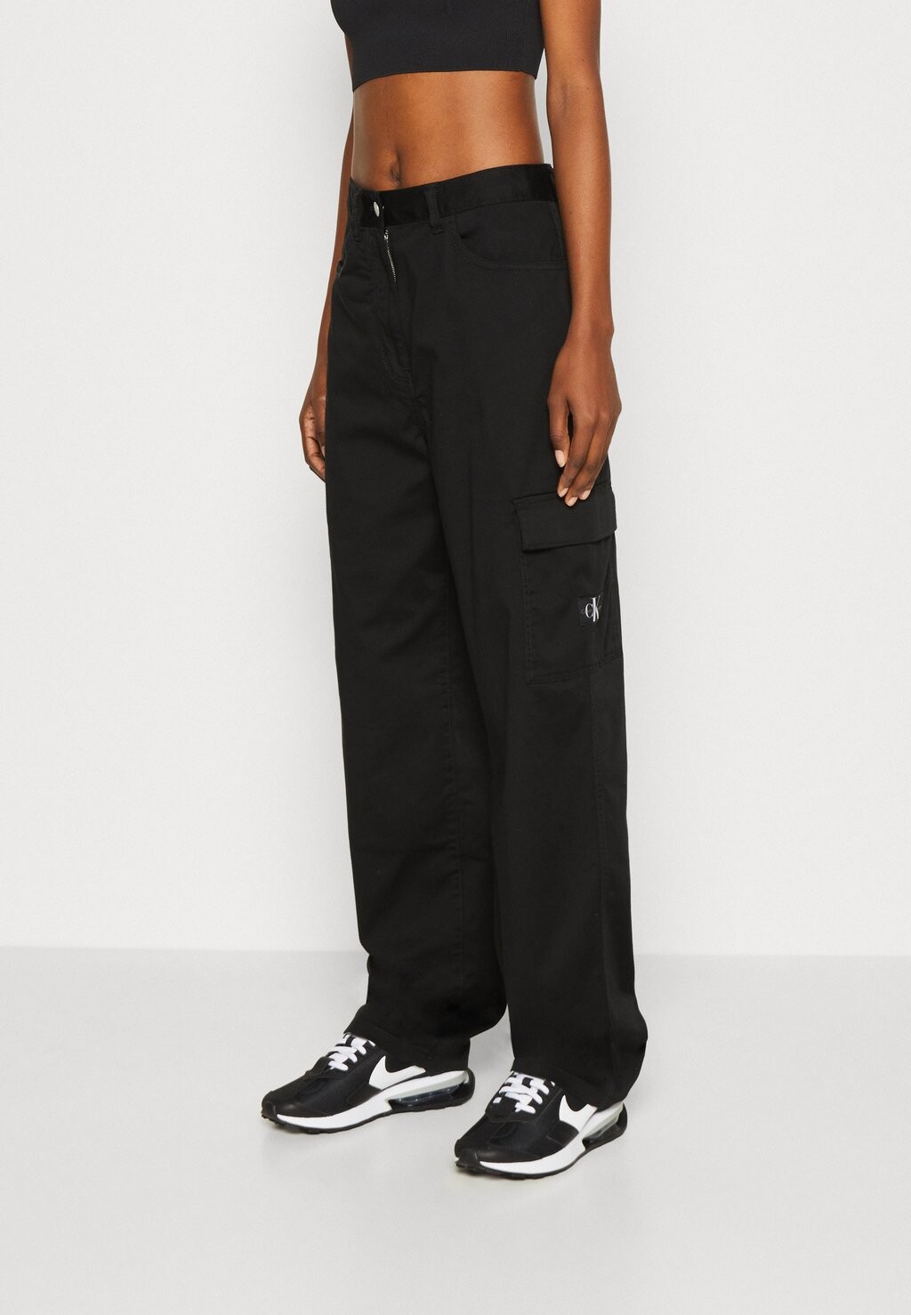 

Брюки карго Calvin Klein Jeans, черный