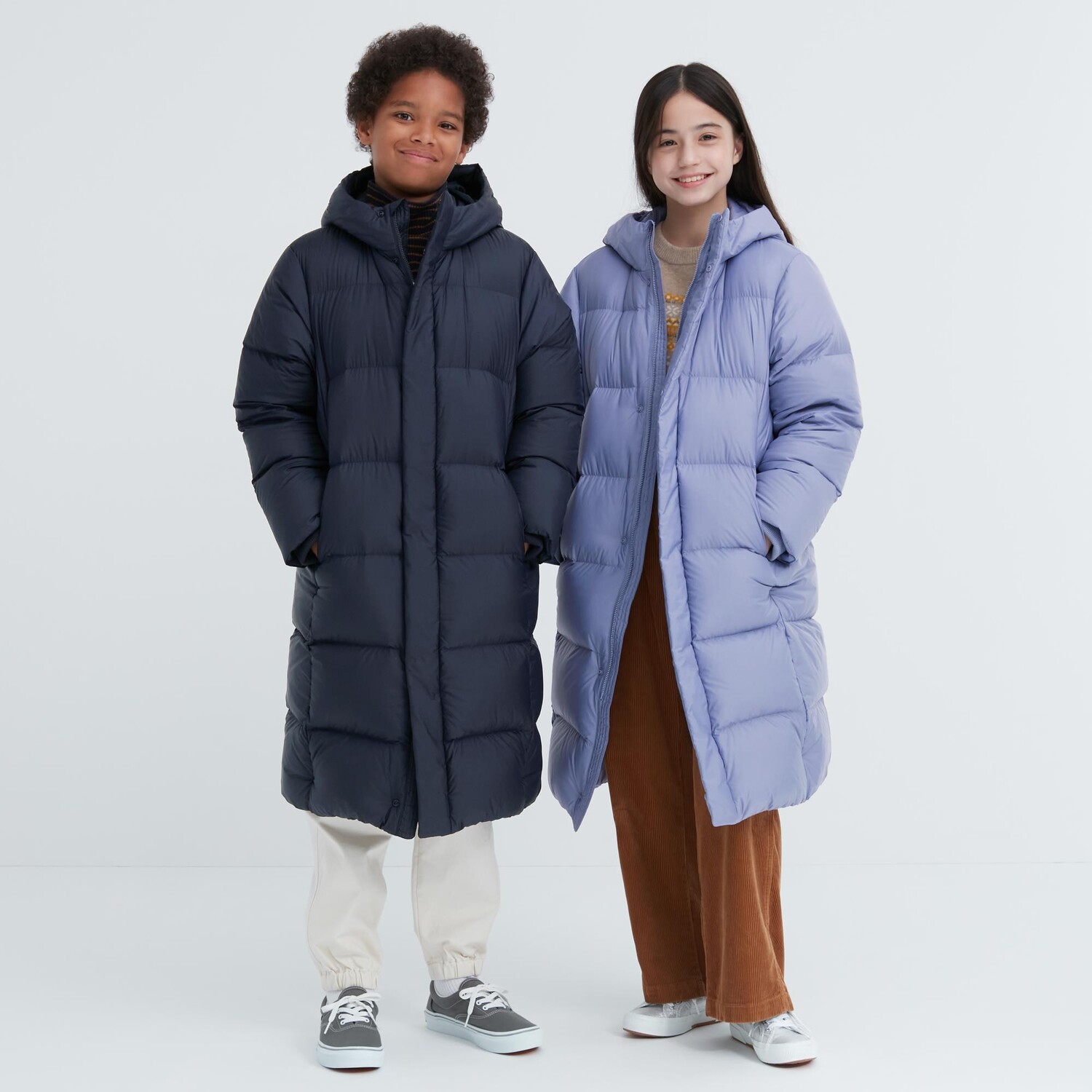 

Пуховик Uniqlo детский ниже колена с капюшоном, темно-синий