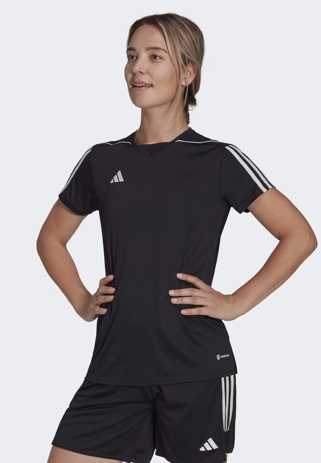 

Спортивная футболка Adidas, черный