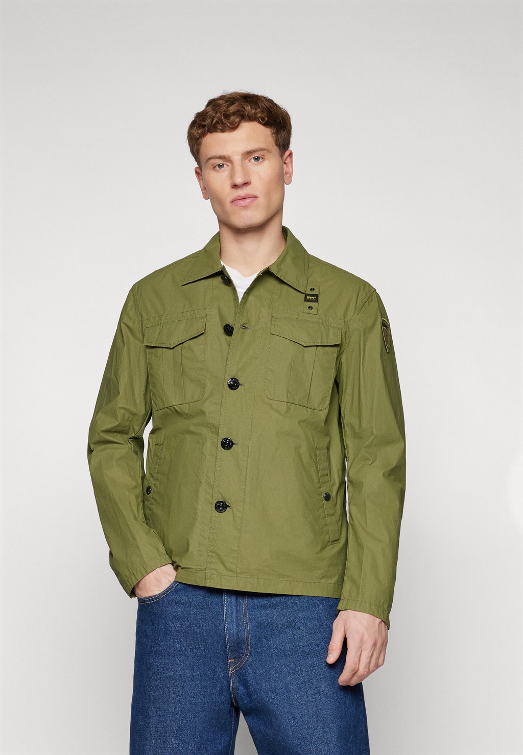 Легкая куртка FASHION MILITARY OVER SHIRT JACKET MULTI POCKET Blauer, цвет hedge green легкая куртка basic jacket blauer цвет red valentine