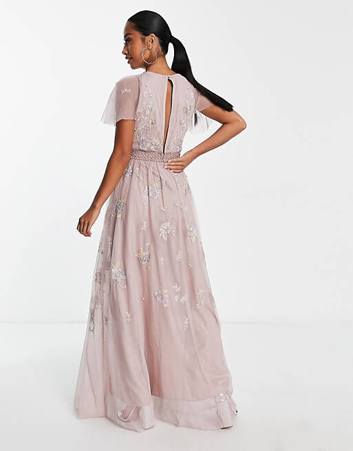 

Розовое платье макси с развевающимися рукавами и цветочной вышивкой ASOS DESIGN Petite Bridesmaid