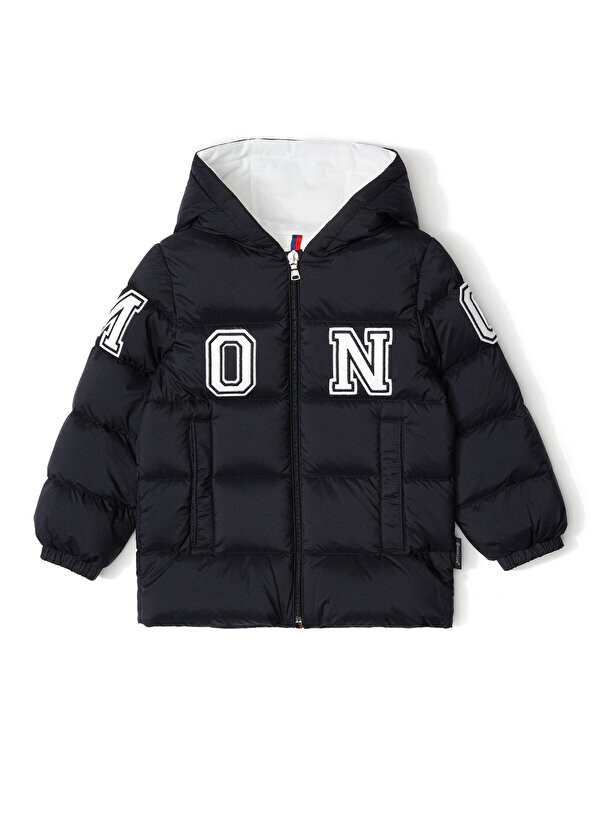 

Черная пуховая куртка с капюшоном для мальчика Moncler