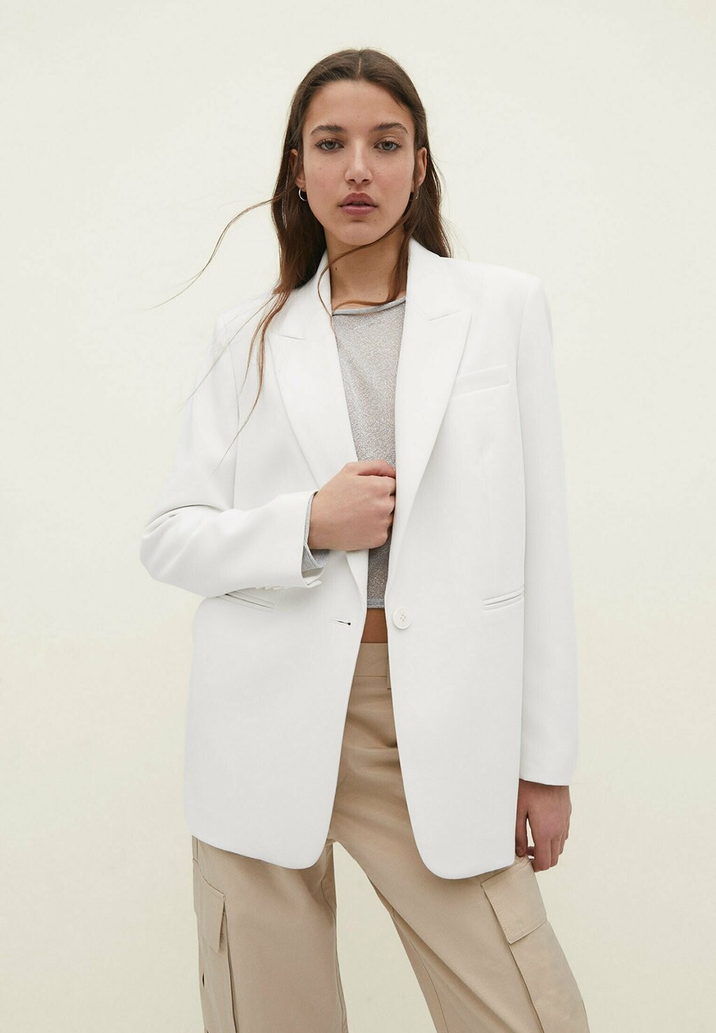

Короткое пальто Stradivarius