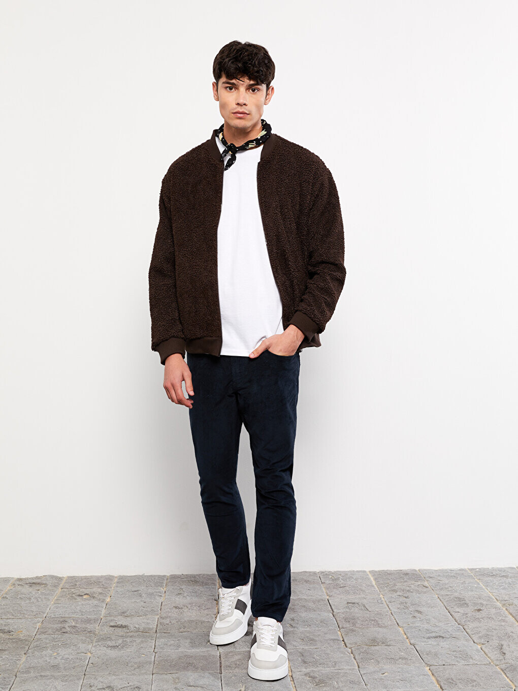 

Бархатные мужские брюки узкого кроя LCW Casual