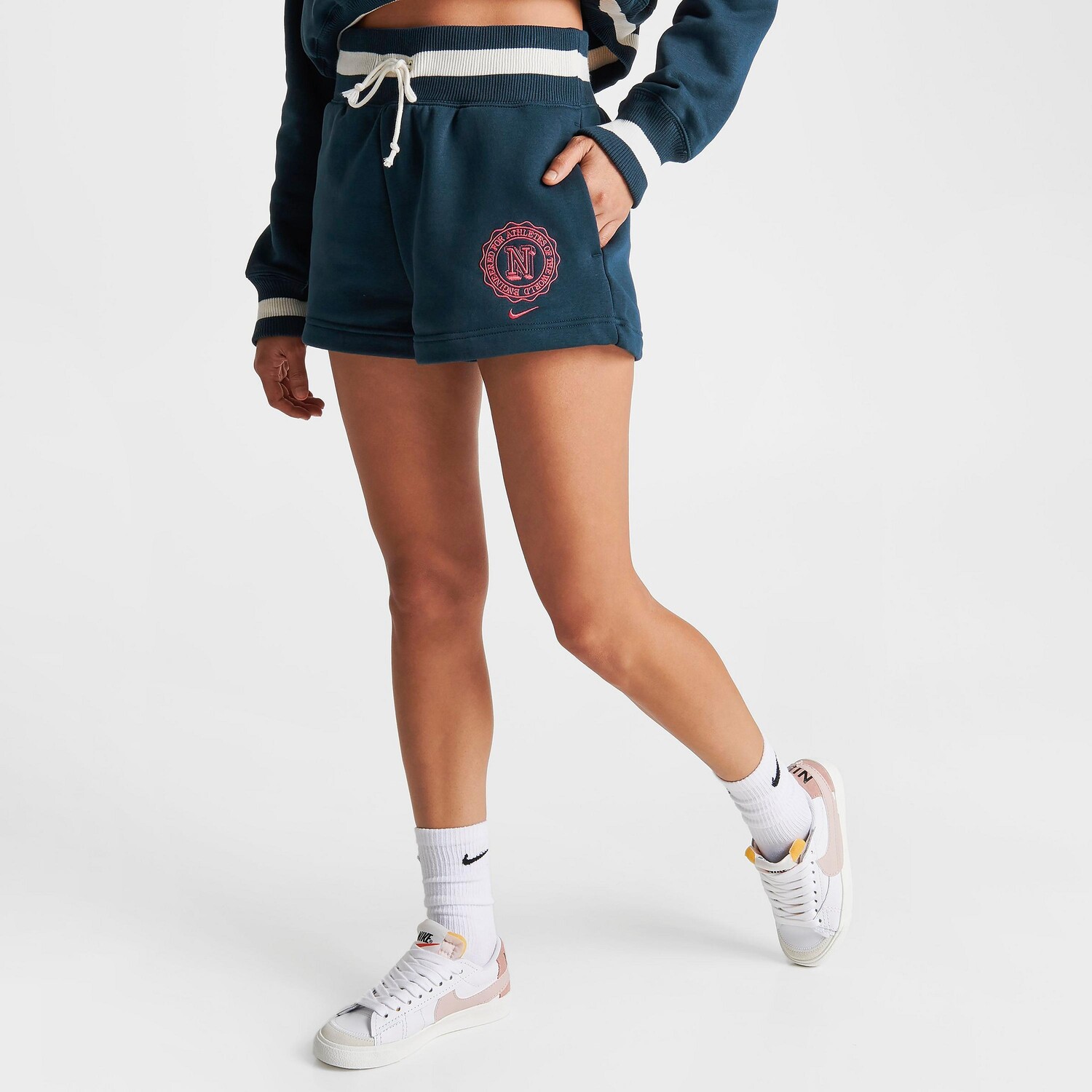 

Женские флисовые шорты Nike Sportswear Phoenix с высокой талией для кампуса, синий